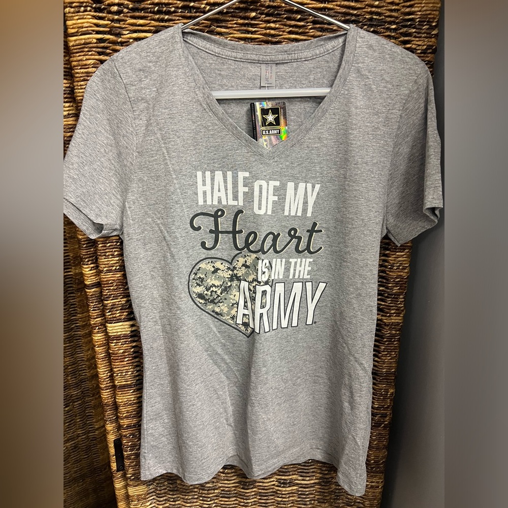 US Army,‎ Half of my Heart is in the Army, Womens Shirt Sleeve size: Large